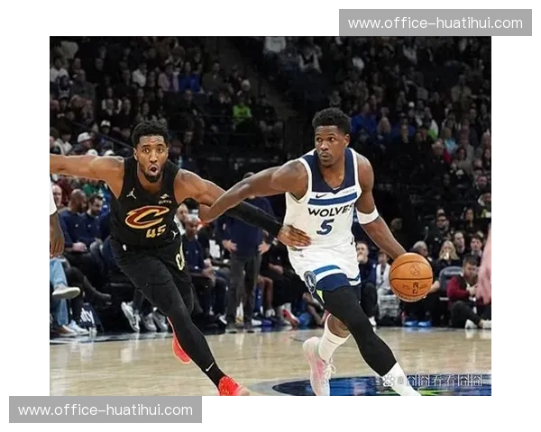 森林狼爱德华兹成长曲线 从得分手到节奏掌控者的转型 森林狼爱德华兹成长曲线 从得分手到节奏掌控者的转型