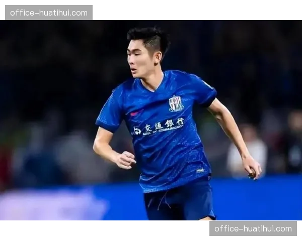 陈晋一定位球一击救主 申花后卫在工体带走关键积分